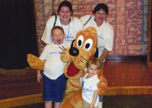 On their Make-a-Wish trip to Florida Sarah, her mom and the boys got to meet many Disney characters. 