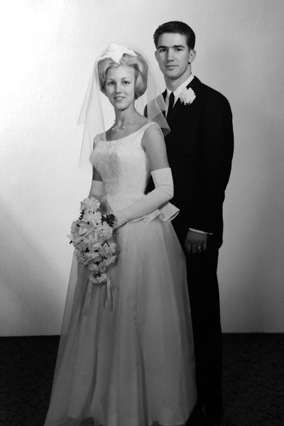 50th Wedding Anniversary Joe and Christine(Pedersen) Kadlec will celebrate their 50th wedding anniversary on Feb. 13.  They met in the halls of Wayne Memorial High School and married at the Presbyterian Church in Wayne. They are enjoying retirement on the shores of Lake Columbia in Brooklyn, MI.